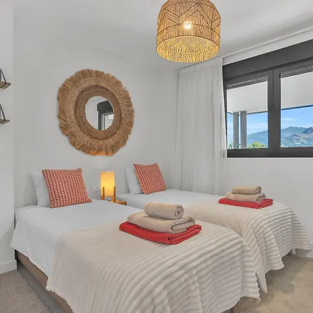 Oasis 325 * Estepona